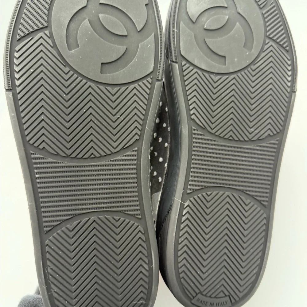 Chanel Shearling Sneakers -Black and Gray - brand new in box size 38 - Picture 4 of 6